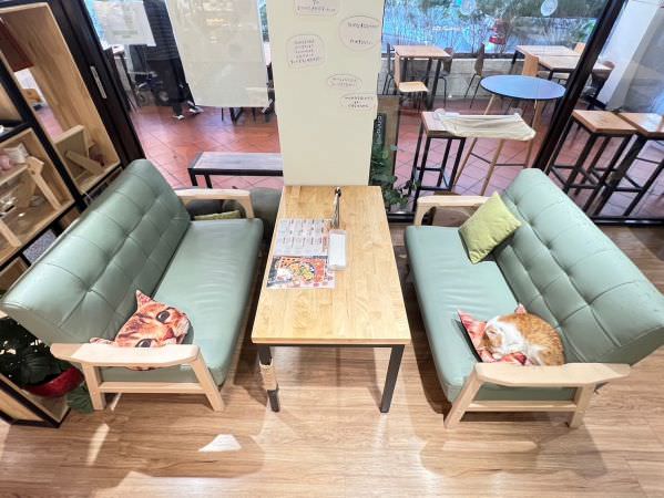森林小徑健行店用餐環境